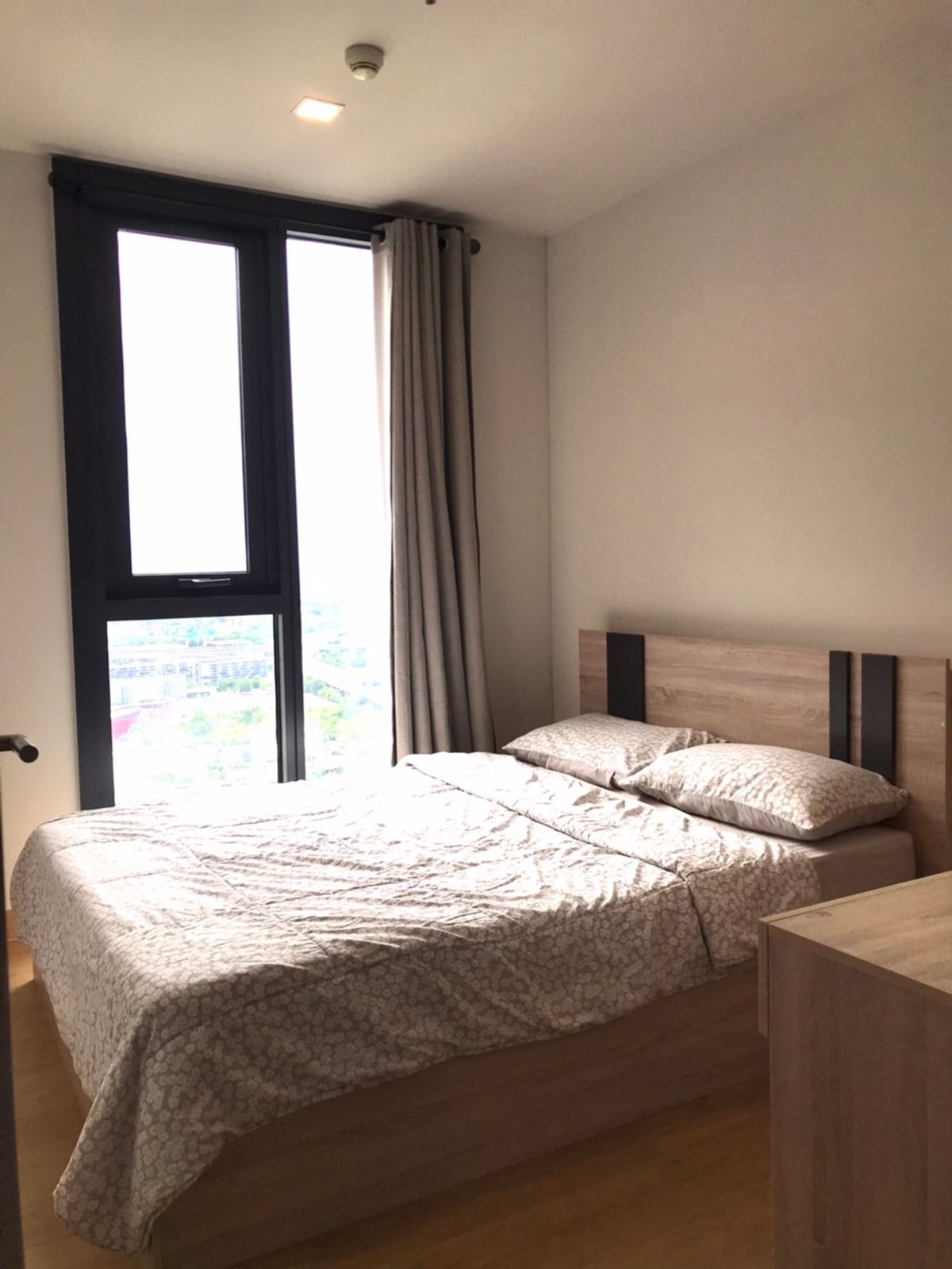 ให้เช่าคอนโดพระราม 9 เพชรบุรีตัดใหม่ RCA : Condo for rent  : The Base Garden Rama 9( BTS  Ramkhamhaeng ) MK-02  line @livingbkk
