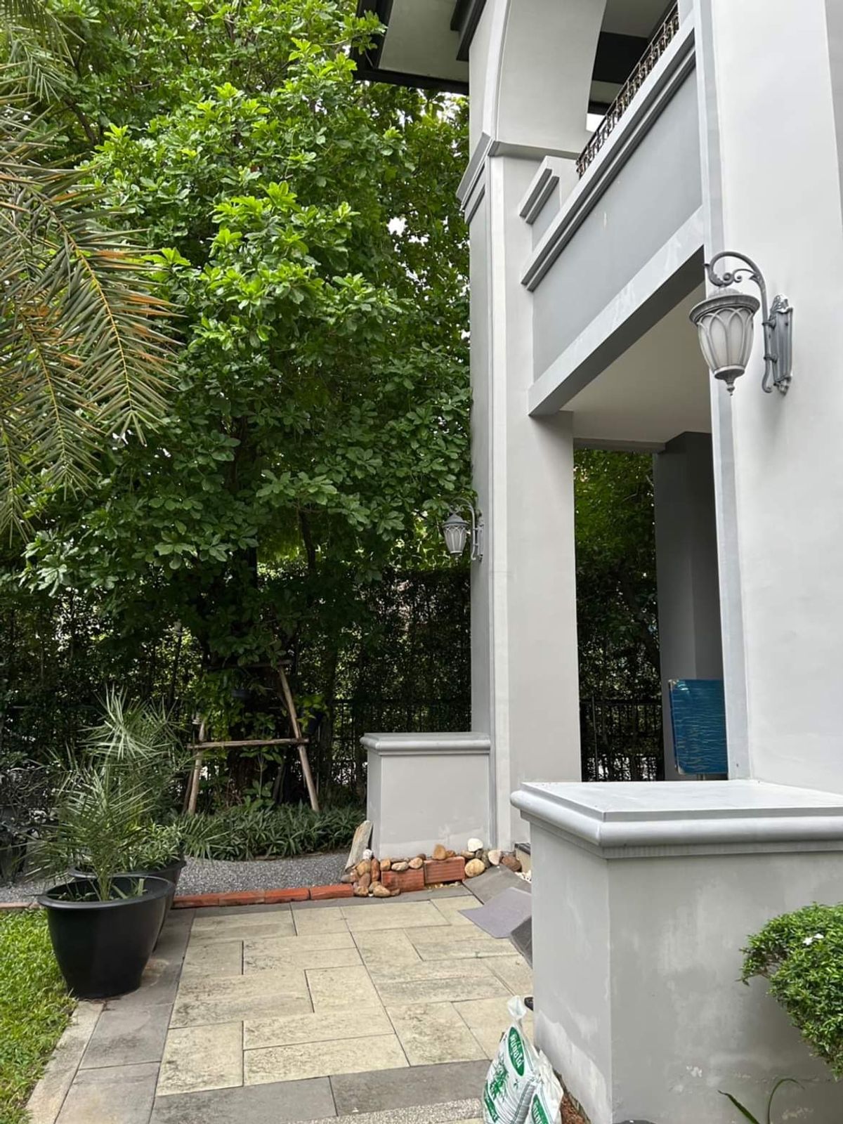 ขายบ้านปิ่นเกล้า จรัญสนิทวงศ์ : 🌟The Grand ปิ่นเกล้า โซน Alpina บ้านขนาดใหญ่พิเศษ! ที่ดิน 112.2 ตร.ว. บิ้วอินครบ ใหม่แทบไม่เคยอยู่🌟