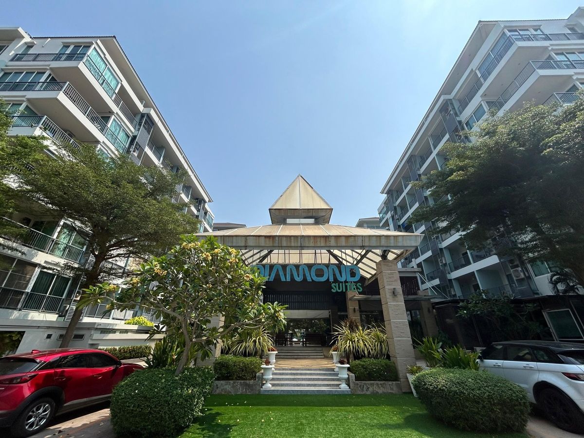 ขายคอนโดพัทยา บางแสน ชลบุรี สัตหีบ : BB 15573 : ไดมอนด์สวีท คอนโดมีเนียม Diamond Suites Resort