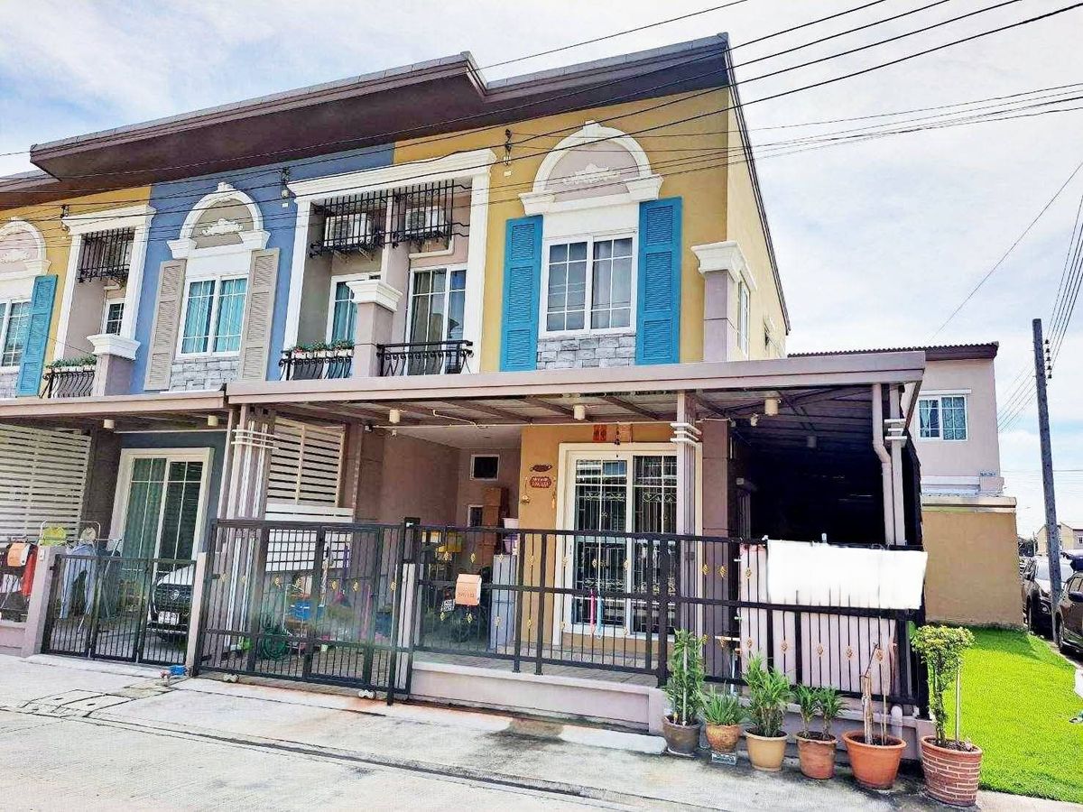 ขายทาวน์โฮมบางแค เพชรเกษม : โกลเด้น ทาวน์ 2 บางแค / 4 ห้องนอน (ขาย), Golden Town 2 Bangkhae / 4 Bedrooms (FOR SALE) BZ079