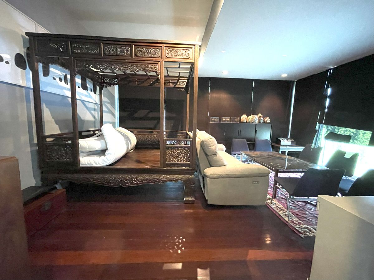 For RentOfficeSukhumvit, Asoke, Thonglor : Rental Home Office 3 floors, more than 1000 square meters of living space