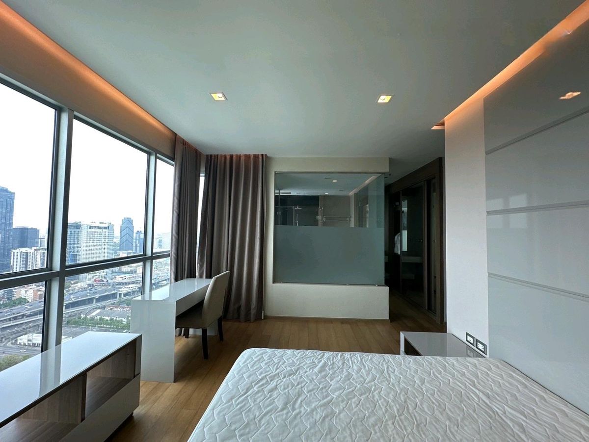 For RentCondoRama9, Petchburi, RCA : Large room, rare 75 sqm. Makkasan Garden View Attached to MRT Phetchaburi The best price in the building