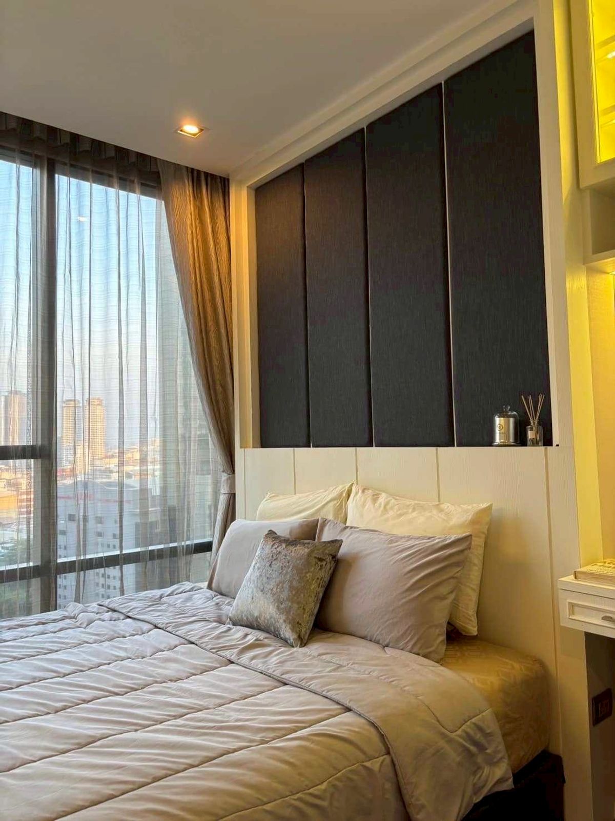 ขายคอนโดวงเวียนใหญ่ เจริญนคร : ST008 ขายห้องสวยราคาดี! The Bangkok Sathorn