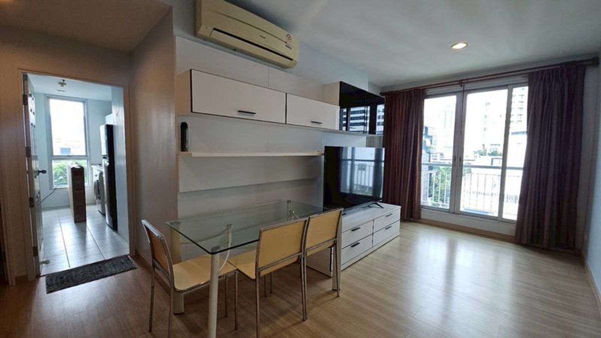 For RentCondoSathorn, Narathiwat : Life@Sathorn 10 For Rent, BTS Saint-Louis Condo for Rental Life Sathorn 10, 2B 2B Area 61 square meters, BTS Saint-Louis