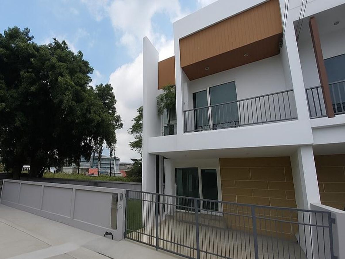 ขายทาวน์โฮมปทุมธานี รังสิต ธรรมศาสตร์ : 🏡 ทาวน์โฮม ฟิลบ้านเดี่ยว ที่ดินใหญ่มาก 54.9 ตร.ว. บ้านดี ทำเลดี วิวดี ❤️