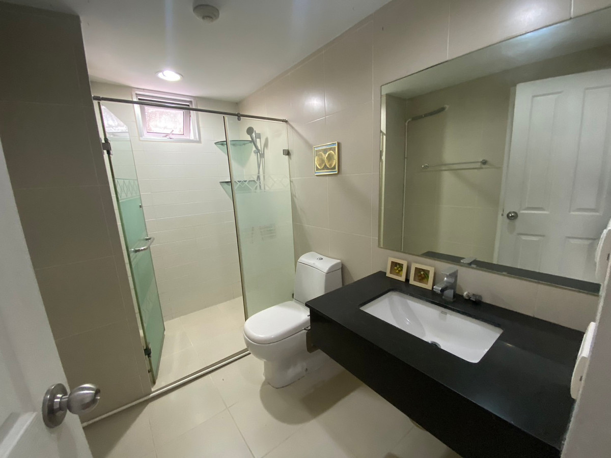 For RentCondoRama9, Petchburi, RCA : For Rent 2 Bedroom 1 Bathroom 69 SQ.M Fully Furniture Ready to Move in