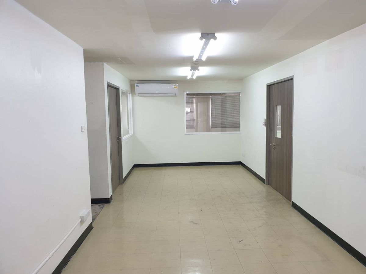 CondoWongwianyai, Charoennakor : ST018 Sale! Sathorn Place