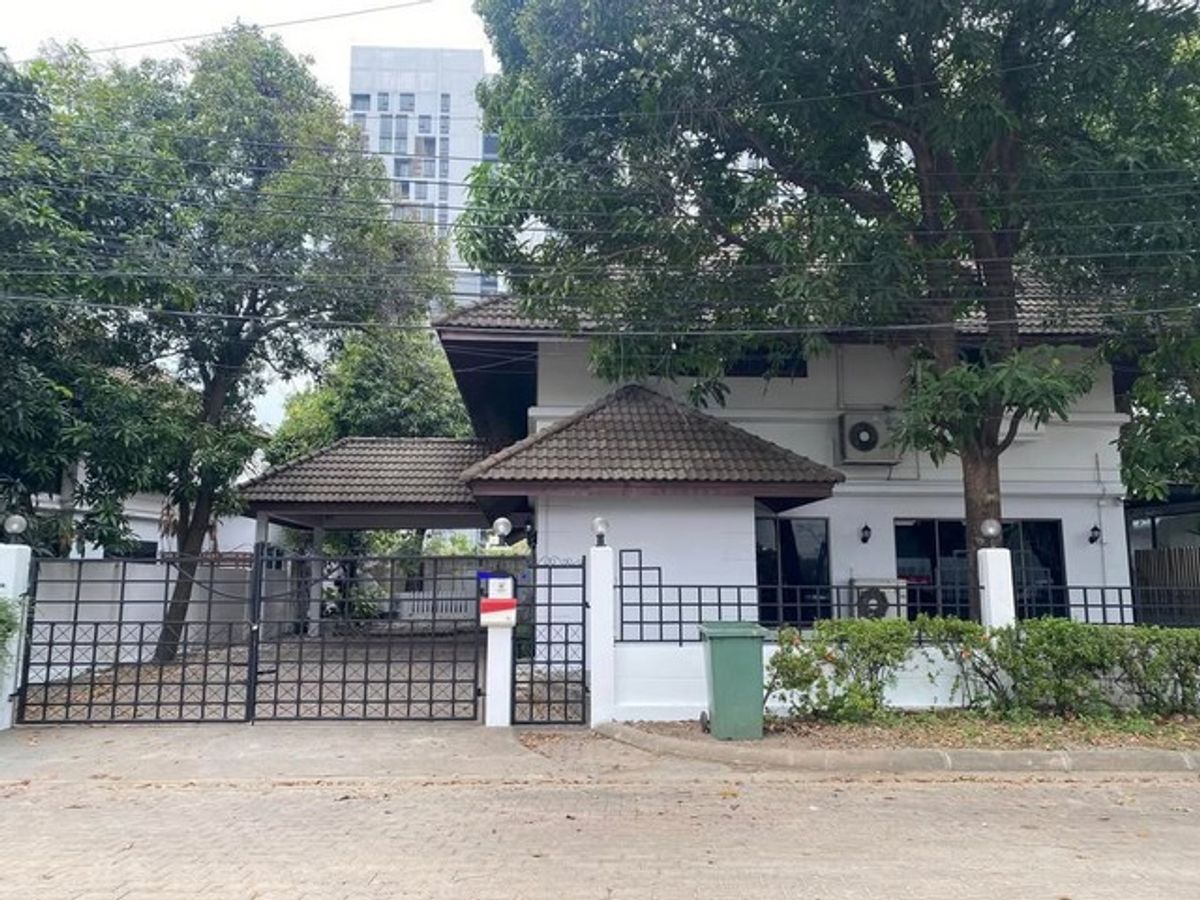 ให้เช่าบ้านรามคำแหง หัวหมาก : HR2621ให้เช่าบ้านเดี่ยว หลังใหญ่ ถนนประชาอุทิศ ย่านเหม่งจ๋าย-รัชดา ใกล้เลียบด่วน-รามอินทรา เหมาะสำหรับทำโฮมออฟฟิศหรืออยู่อาศัย 