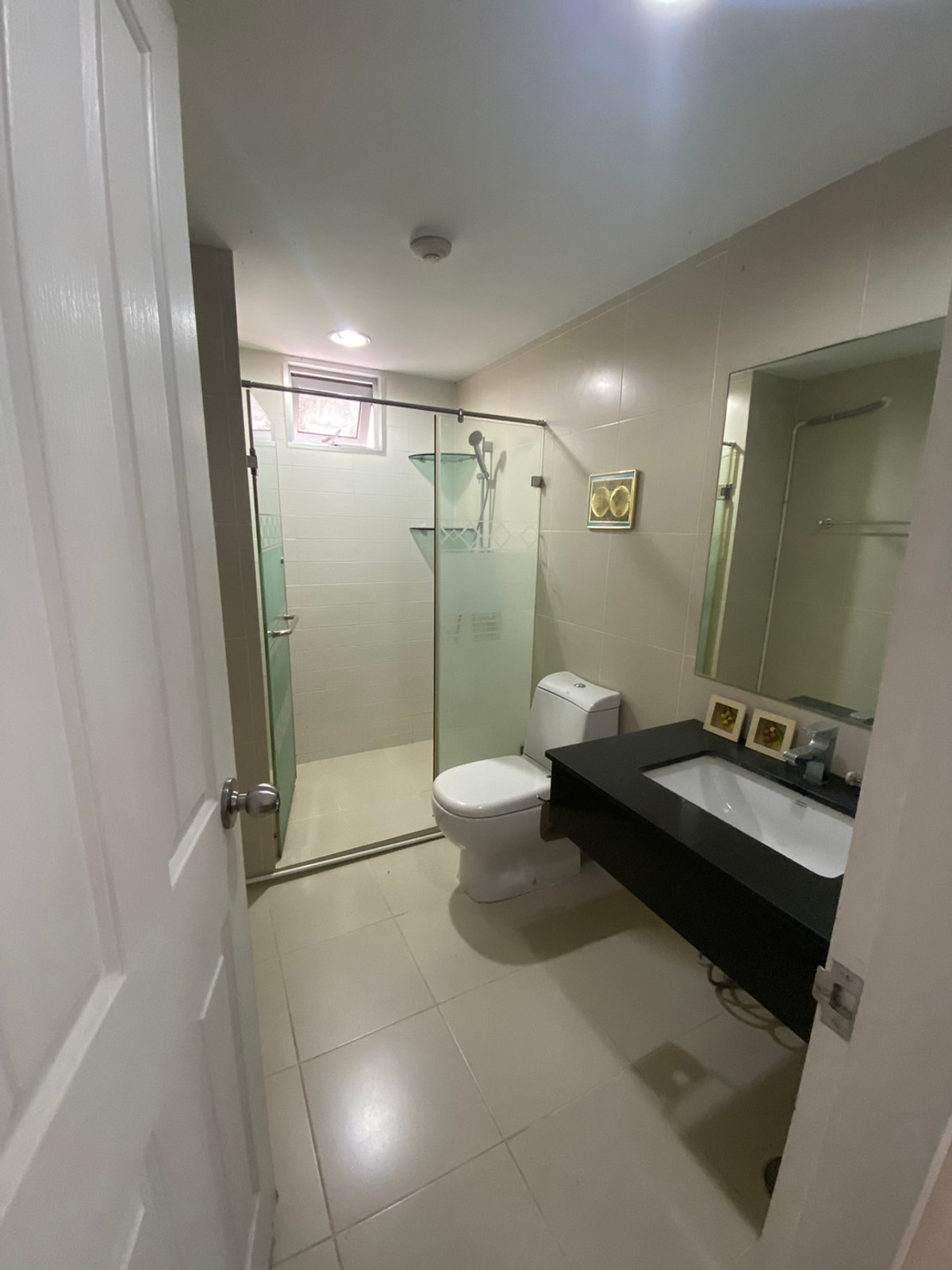 For RentCondoRama9, Petchburi, RCA : For Rent 2 Bedroom 1 Bathroom 69 SQ.M Fully Furniture Ready to Move in