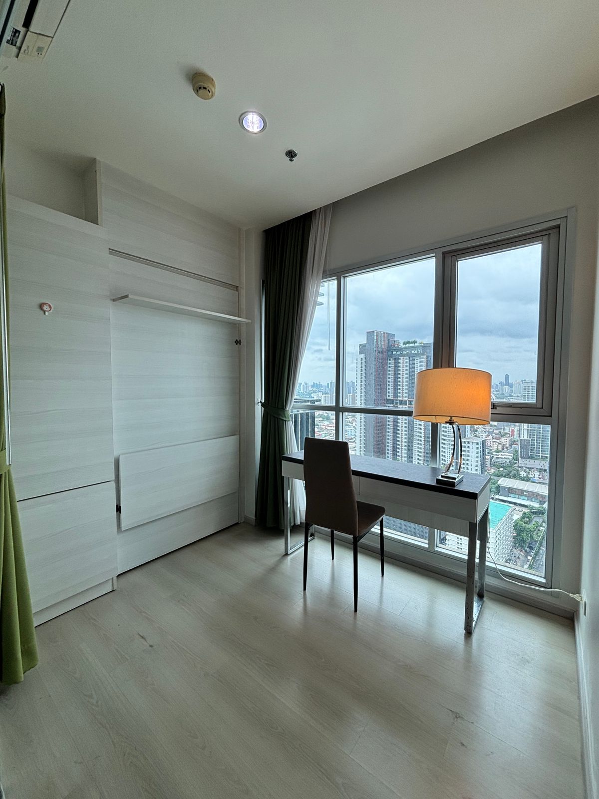 คอนโดรัชดา ห้วยขวาง : ขาย/เช่า คอนโด Life รัชดาภิเษก อาคาร B ชั้น 34 ชั้นสูงวิวเมือง ไม่มีตึกบัง