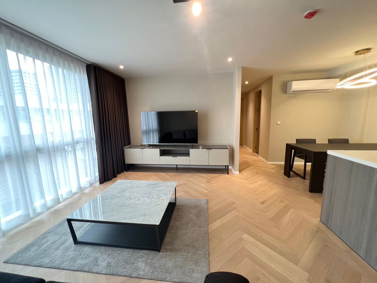 ขายคอนโดสุขุมวิท อโศก ทองหล่อ : S47 Sukhumvit / ห้องสวยใกล้ ในซอยเงียบสงบ BTS พร้อมพงษ์ ทองหล่อ / 2 นอน 68 ตร.ม. โทร 0937890899