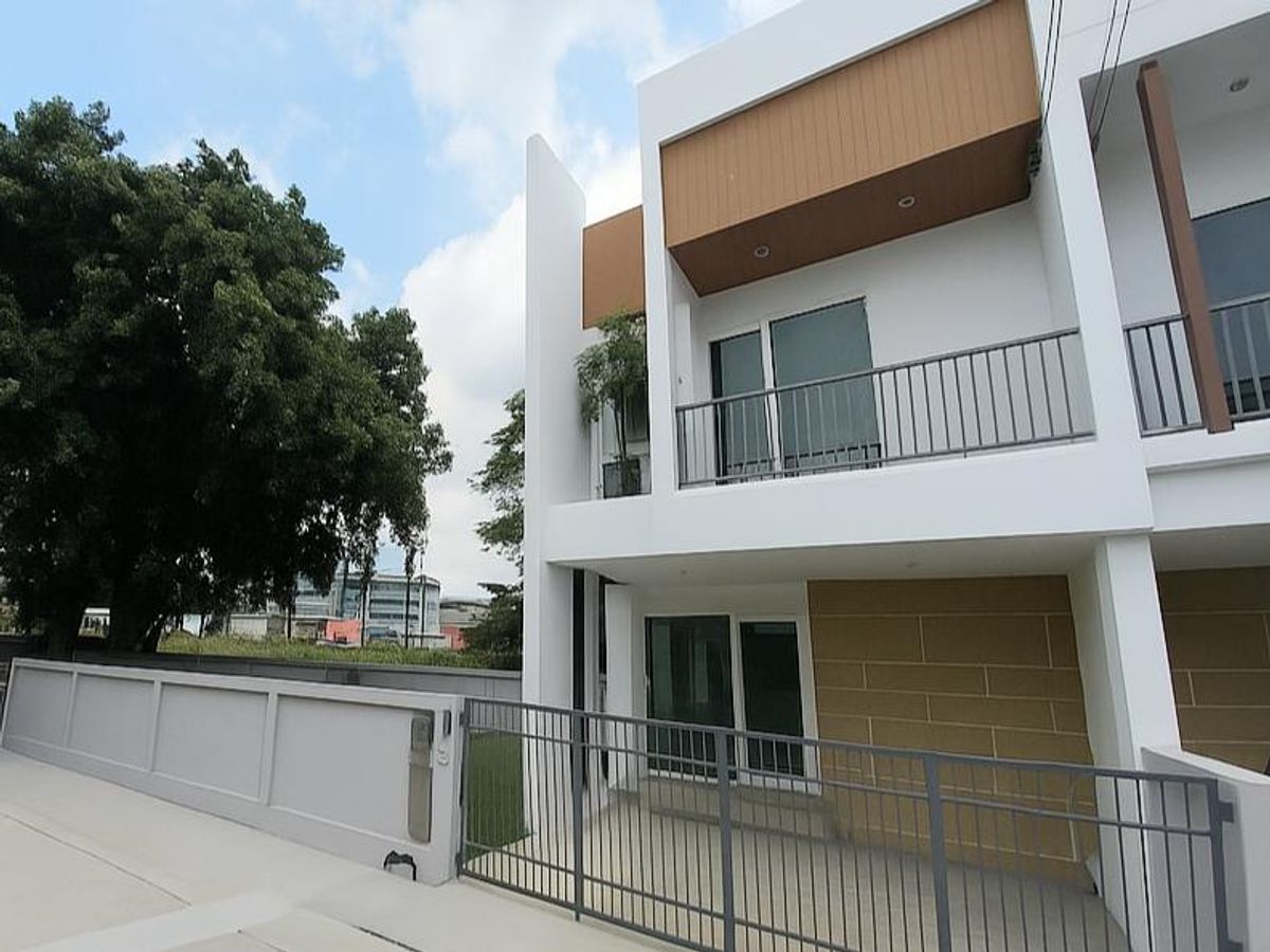 ขายทาวน์โฮมปทุมธานี รังสิต ธรรมศาสตร์ : 🏡 ทาวน์โฮม ฟิลบ้านเดี่ยว ที่ดินใหญ่มาก 54.9 ตร.ว. บ้านดี ทำเลดี วิวดี ❤️