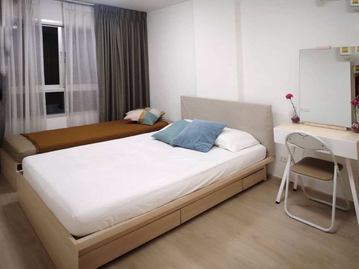 For RentCondoOnnut, Udomsuk : Rent Ellio Delrey S64 Room 1 Bedroom, Building H, Pool View Room