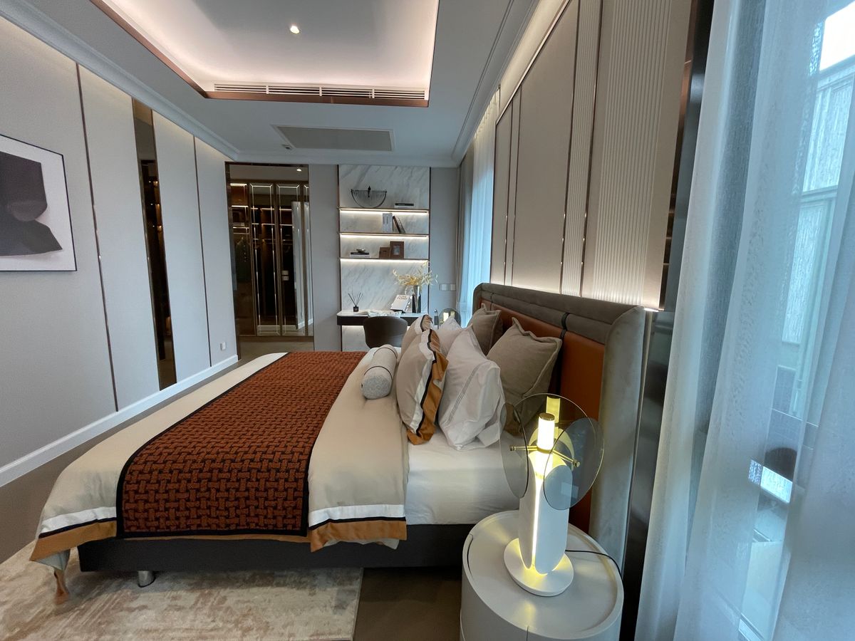 For SaleHouseSukhumvit, Asoke, Thonglor : [RARE ITEM] Luxurious corner mansion Lavista Ekkamai 10 | 429 sq m. Superior life in the heart of Ekkamai—fully decorated. Ready to move in!