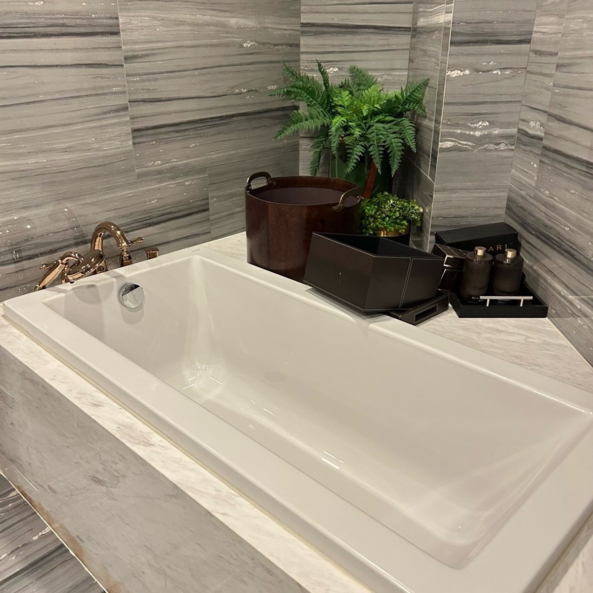 ให้เช่าคอนโดสุขุมวิท อโศก ทองหล่อ : For rent Ashton Residence 41