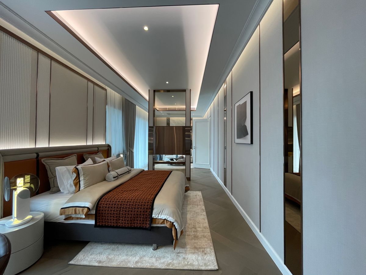 For SaleHouseSukhumvit, Asoke, Thonglor : [RARE ITEM] Luxurious corner mansion Lavista Ekkamai 10 | 429 sq m. Superior life in the heart of Ekkamai—fully decorated. Ready to move in!