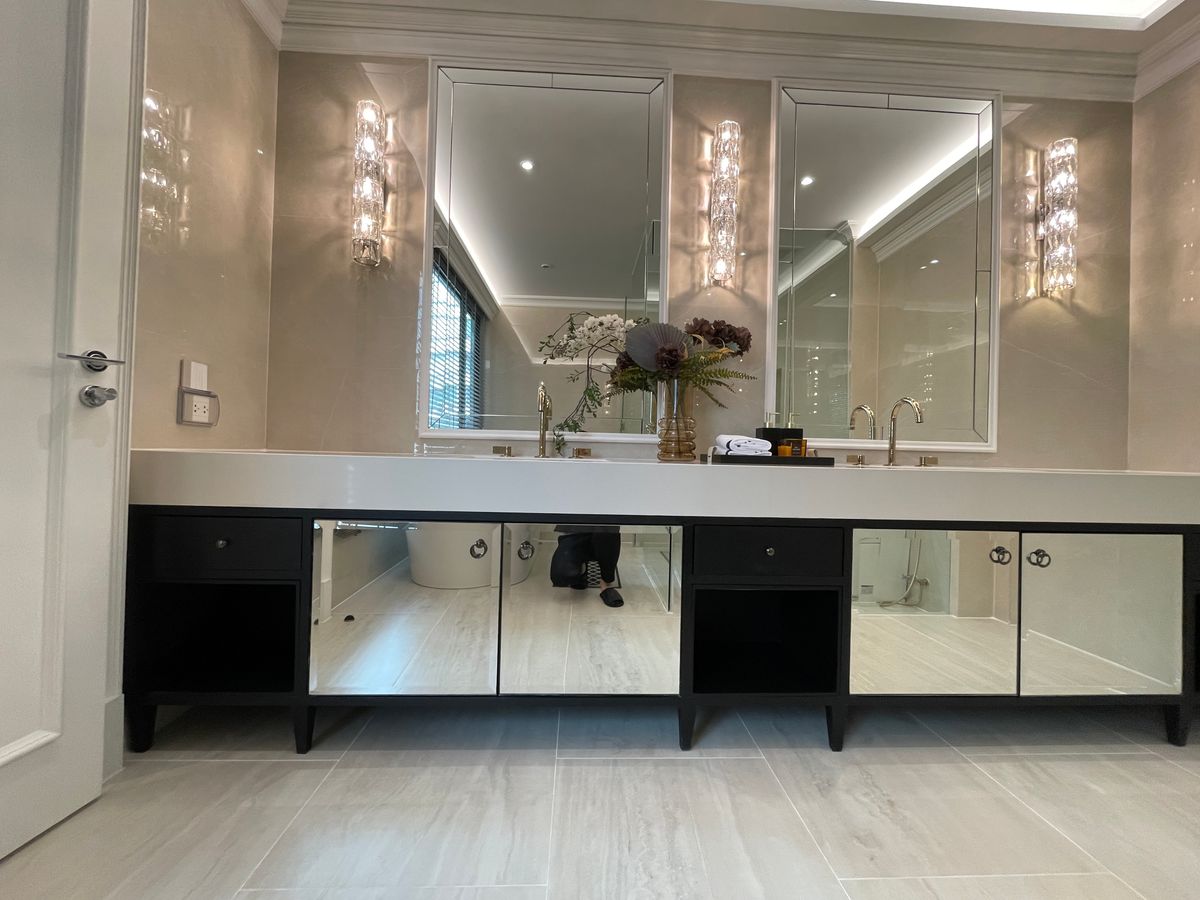 For SaleHouseSukhumvit, Asoke, Thonglor : [RARE ITEM] Luxurious corner mansion Lavista Ekkamai 10 | 429 sq m. Superior life in the heart of Ekkamai—fully decorated. Ready to move in!