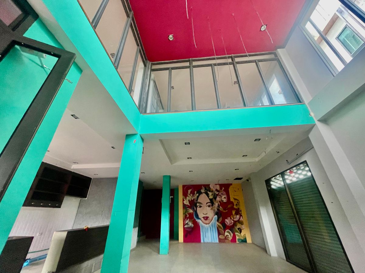 ขายที่ดินนวมินทร์ รามอินทรา : ตึกแถวทำเลทอง ตรงข้ามสนามกอล์ฟปัญญารามอินทรา รายล้อมด้วยบ้านหรูโครงการใหญ่ และลูกค้ากำลังซื้อสูง ทำเ