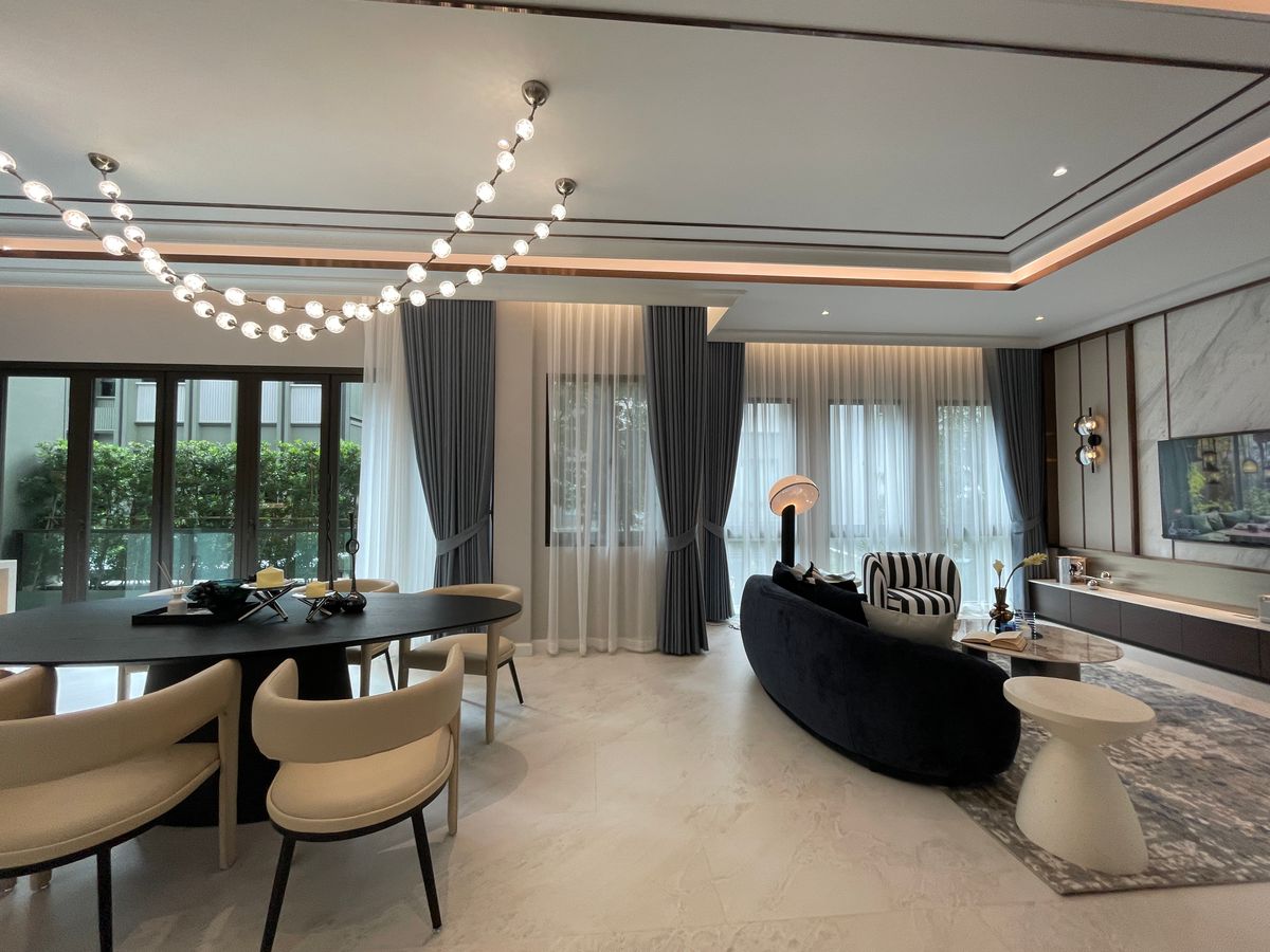 For SaleHouseSukhumvit, Asoke, Thonglor : [RARE ITEM] Luxurious corner mansion Lavista Ekkamai 10 | 429 sq m. Superior life in the heart of Ekkamai—fully decorated. Ready to move in!