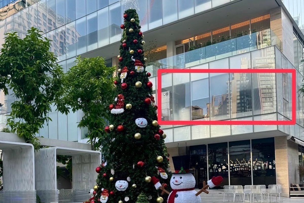 For RentShowroomSukhumvit, Asoke, Thonglor : Rental showroom, 2nd floor, size 221.5 square meters, Soi Thonglor, Sukhumvit 55, near the Thonglor BTS BTS and Luxury Residence, High Class, Sukhumvit, Phrom Phrom Thong Lo area.