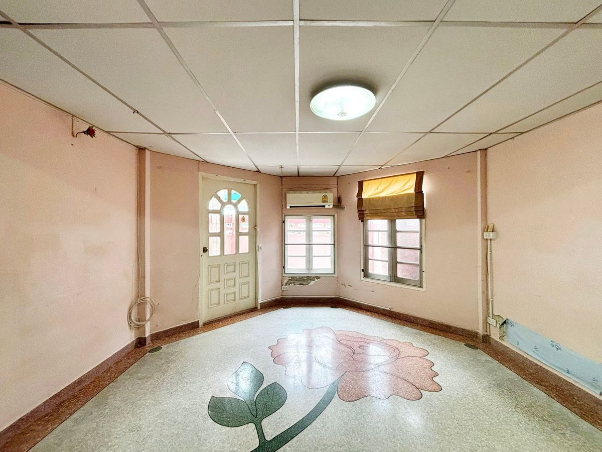 ขายบ้านสาทร นราธิวาส : บ้าน ซอยนนทรี 8 สาธุประดิษฐ์ บ้านสวย โครงสร้างดี อยู่เองก็ได้ ปล่อยเช่าก็ดี ราคาเจรจาได้