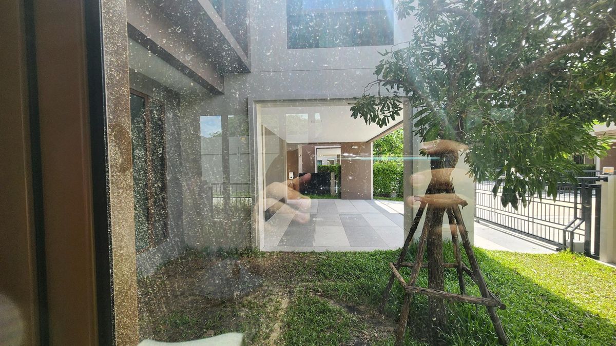 ให้เช่าบ้านพัฒนาการ ศรีนครินทร์ : Burasiri Krungthepkreetha | ให้เช่าบ้านเดี่ยวหลังมุม 4 ห้องนอน 2 ที่จอดรถ หน้ากว้าง แต่งสไตล์ Japandi สะอาดสะอ้าน น่าอยู่