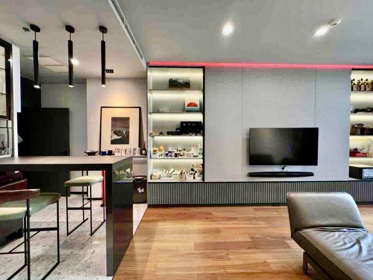 ให้เช่าคอนโดวิทยุ ชิดลม หลังสวน : Noble Ploenchit @bhumdevelopment ตอบไวมาก
