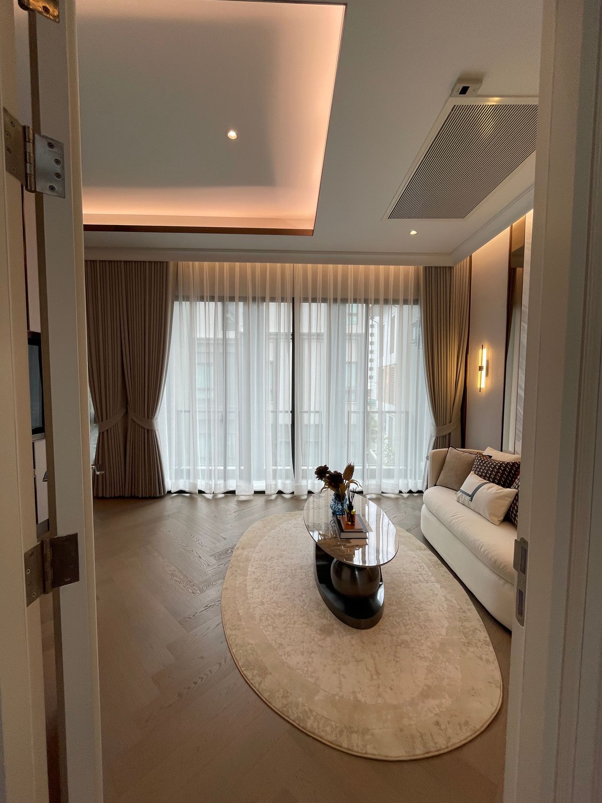 For SaleHouseSukhumvit, Asoke, Thonglor : [RARE ITEM] Luxurious corner mansion Lavista Ekkamai 10 | 429 sq m. Superior life in the heart of Ekkamai—fully decorated. Ready to move in!
