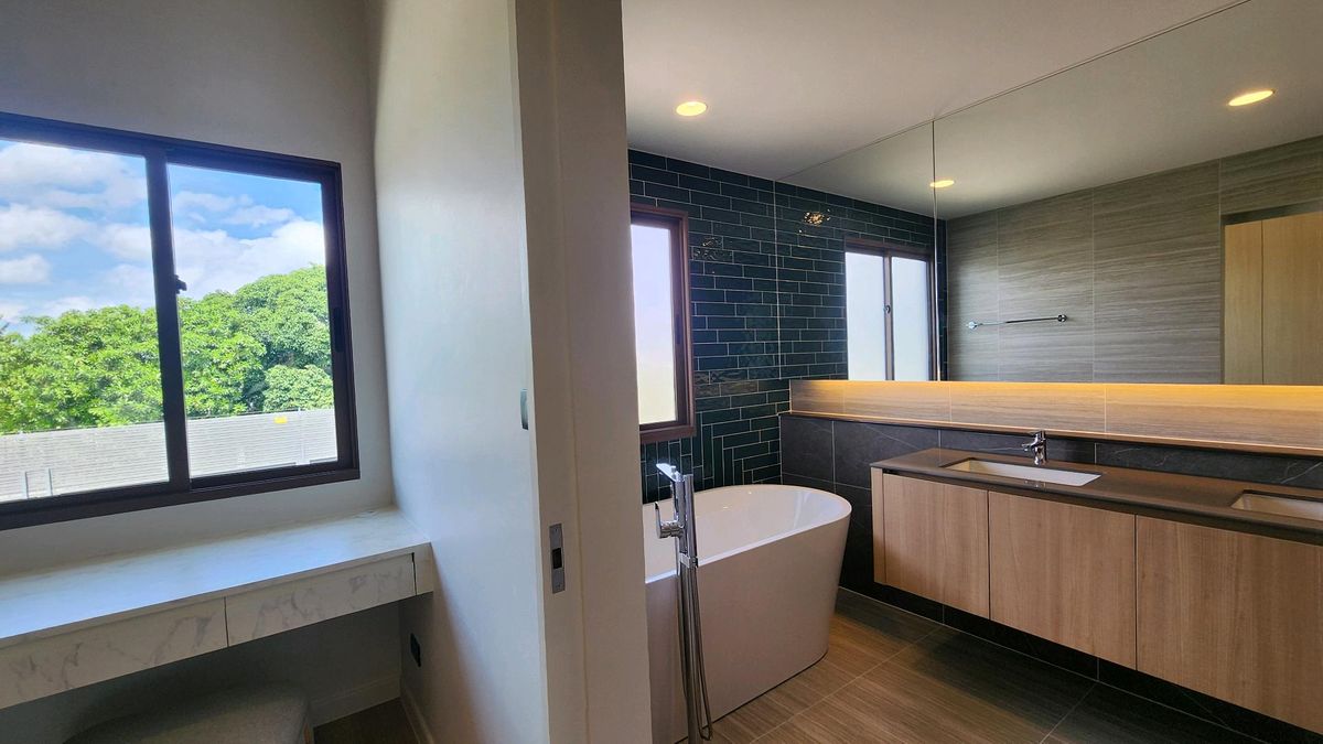 ให้เช่าบ้านพัฒนาการ ศรีนครินทร์ : Burasiri Krungthepkreetha | ให้เช่าบ้านเดี่ยวหลังมุม 4 ห้องนอน 2 ที่จอดรถ หน้ากว้าง แต่งสไตล์ Japandi สะอาดสะอ้าน น่าอยู่