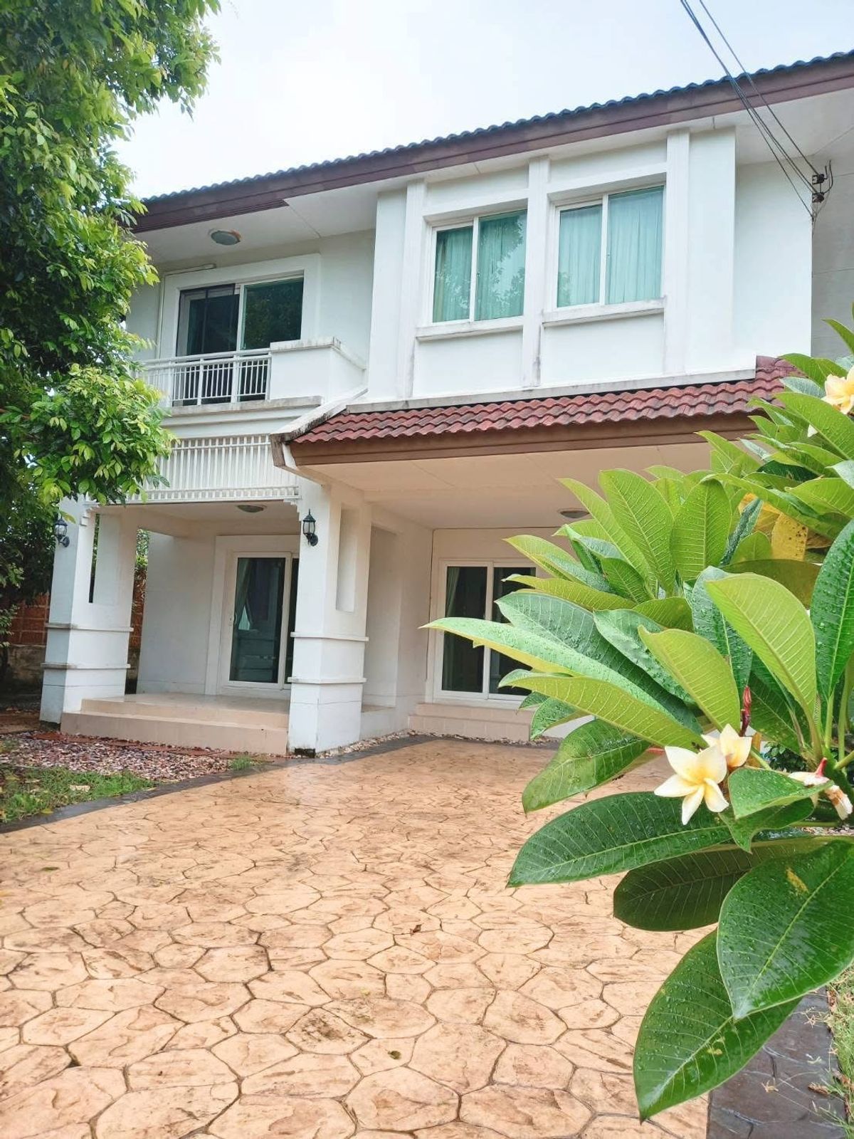 For RentHouseNonthaburi, Bang Yai, Bangbuathong : Luxurious detached house for rent.