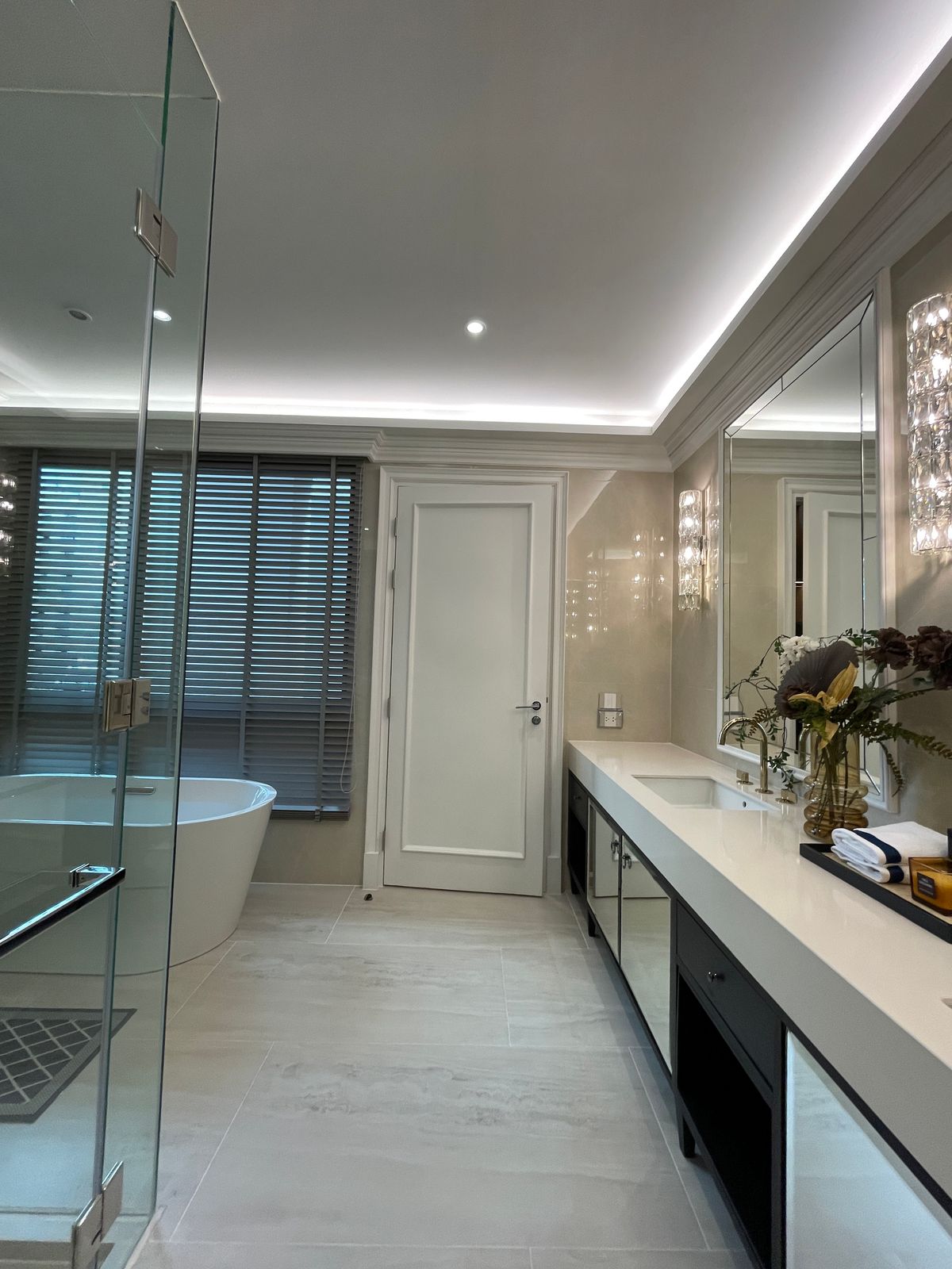 For SaleHouseSukhumvit, Asoke, Thonglor : [RARE ITEM] Luxurious corner mansion Lavista Ekkamai 10 | 429 sq m. Superior life in the heart of Ekkamai—fully decorated. Ready to move in!