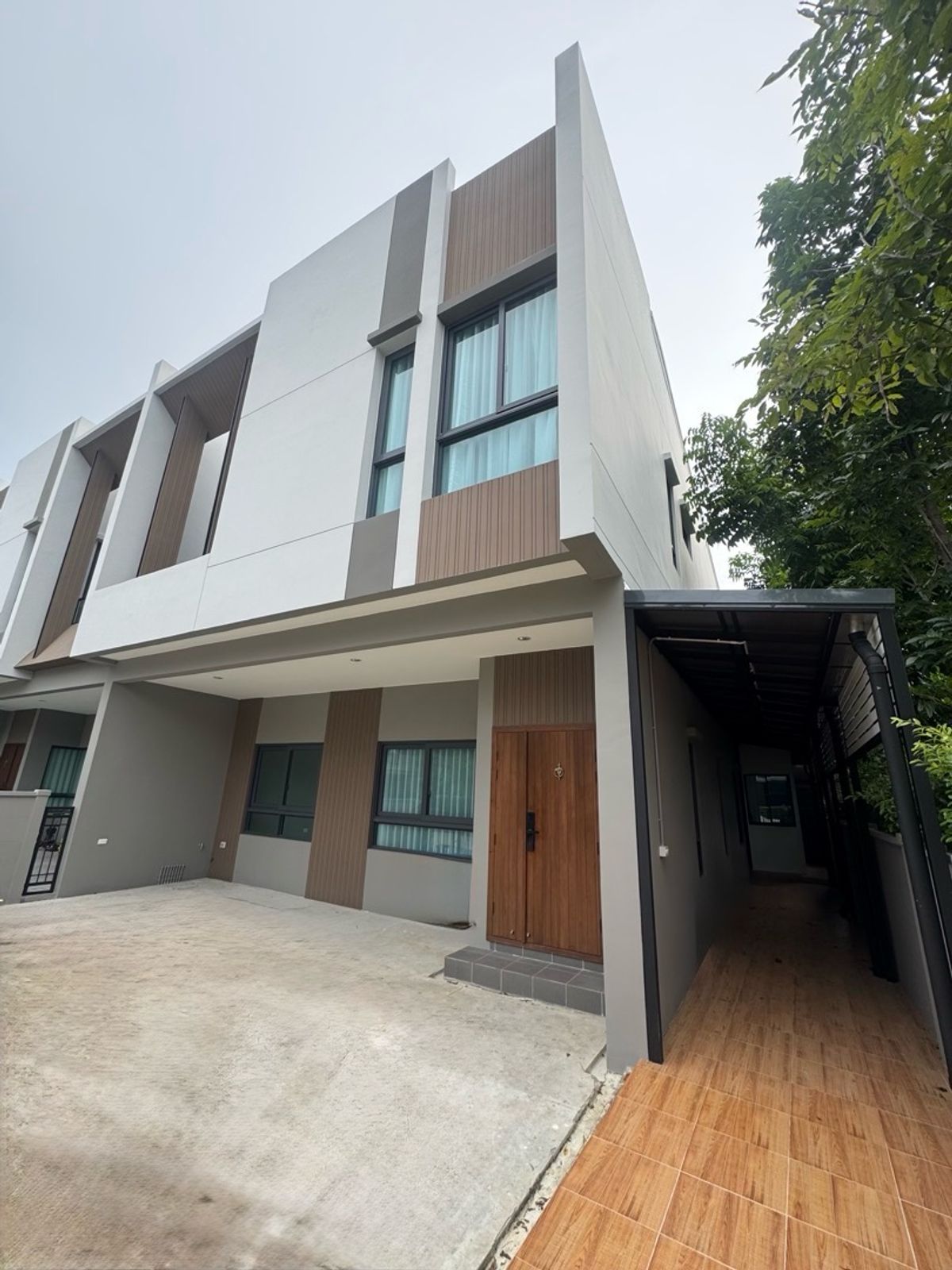 ให้เช่าทาวน์โฮมปิ่นเกล้า จรัญสนิทวงศ์ : ให้เช่า 🏡ใหม่!! บ้านกลางเมือง ดิ อิดิชั่น ปิ่นเกล้า-บรม หลังมุม สุดสวย เฟอร์ครบ เครื่องใช้ไฟฟ้า ใกล้ SRT ตลิ่งชัน  ซ.สวนผัก 29 
