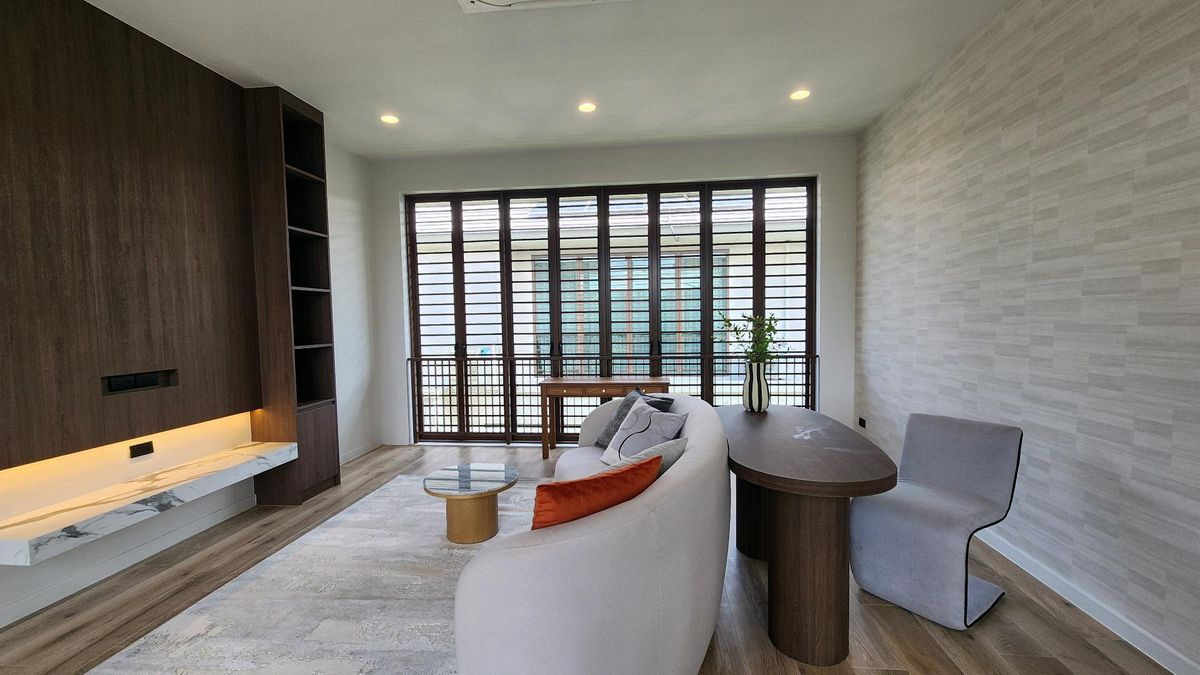 ให้เช่าบ้านพัฒนาการ ศรีนครินทร์ : Burasiri Krungthepkreetha | ให้เช่าบ้านเดี่ยวหลังมุม 4 ห้องนอน 2 ที่จอดรถ หน้ากว้าง แต่งสไตล์ Japandi สะอาดสะอ้าน น่าอยู่