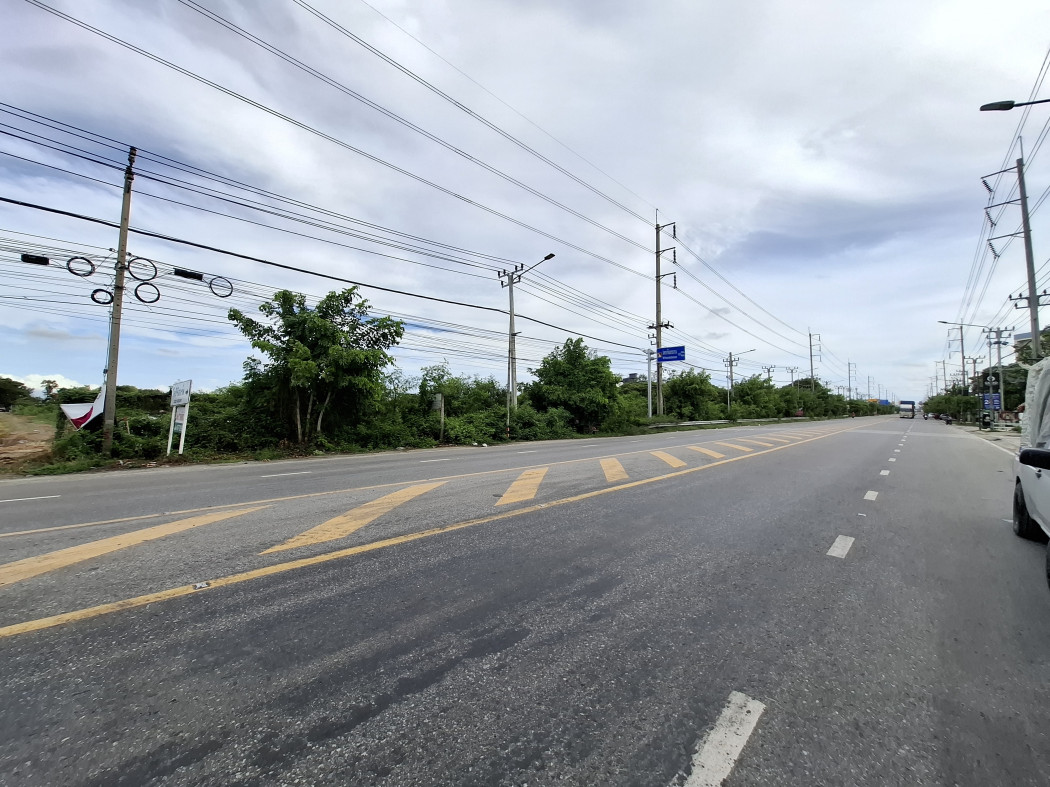 ขายที่ดินสมุทรปราการ สำโรง : ขาย ที่ดิน ผังสีเหลือง ริมถนนวัดศรีวารีน้อย 6 ไร่กว่า ถนน 4 เลน  เหมาะทำการค้า จัดสรร DD