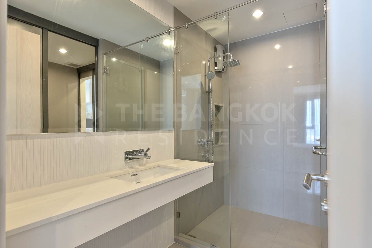 ขายคอนโดสุขุมวิท อโศก ทองหล่อ : 🎉ราคาดีแบบนี้ หาไม่ได้อีกแล้ว! Rhythm Sukhumvit 42 ใกล้ BTS เอกมัย