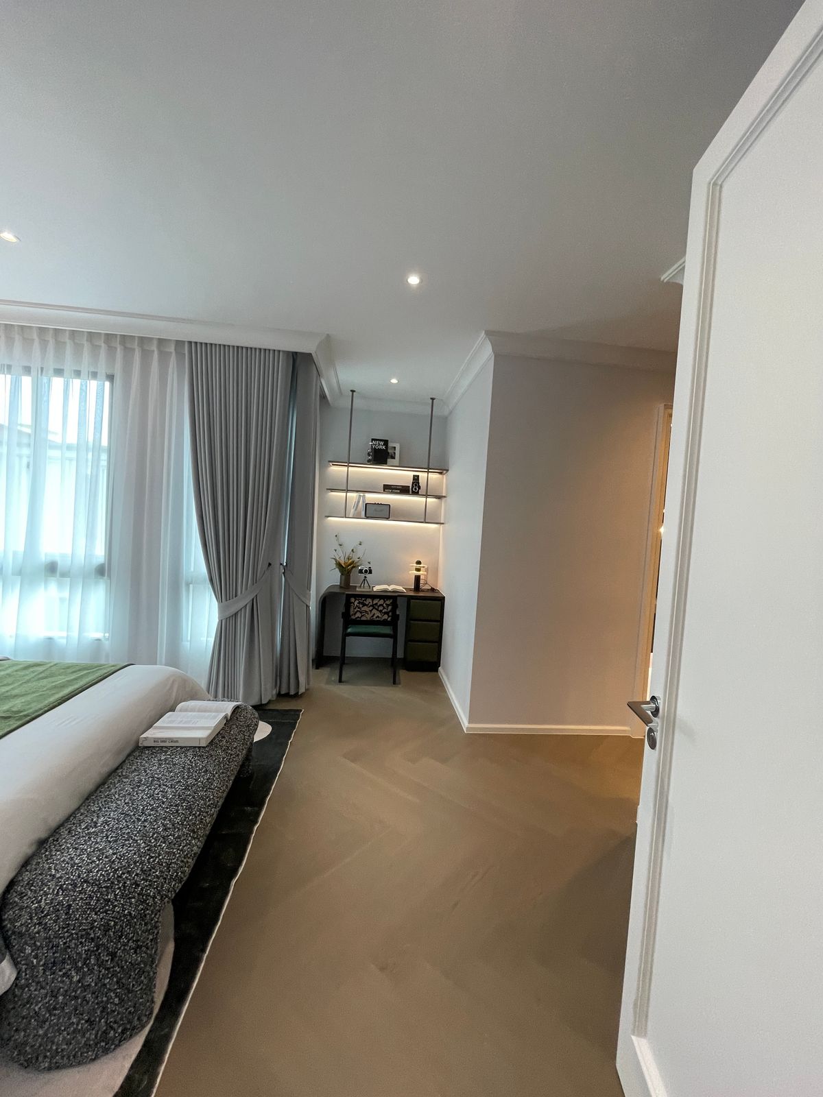 For SaleHouseSukhumvit, Asoke, Thonglor : [RARE ITEM] Luxurious corner mansion Lavista Ekkamai 10 | 429 sq m. Superior life in the heart of Ekkamai—fully decorated. Ready to move in!