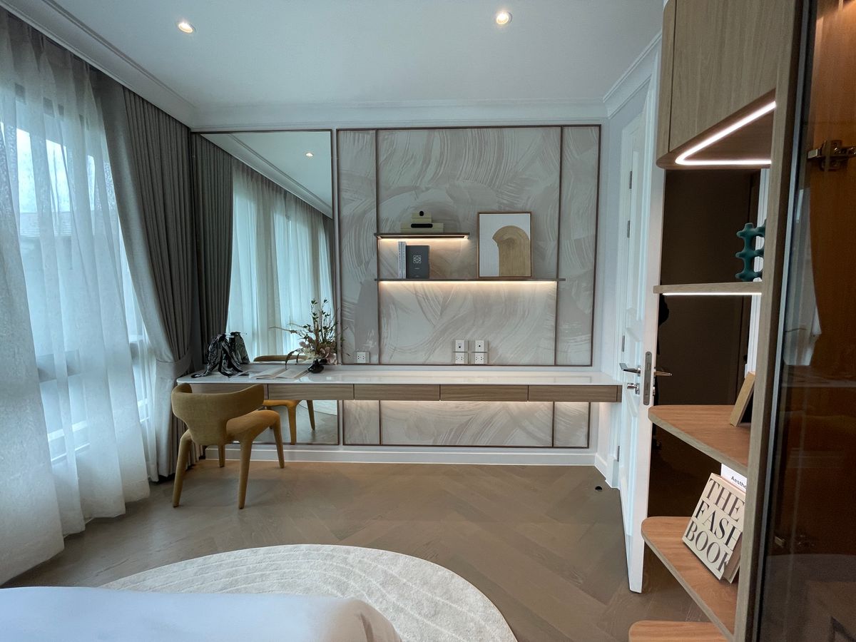 For SaleHouseSukhumvit, Asoke, Thonglor : [RARE ITEM] Luxurious corner mansion Lavista Ekkamai 10 | 429 sq m. Superior life in the heart of Ekkamai—fully decorated. Ready to move in!
