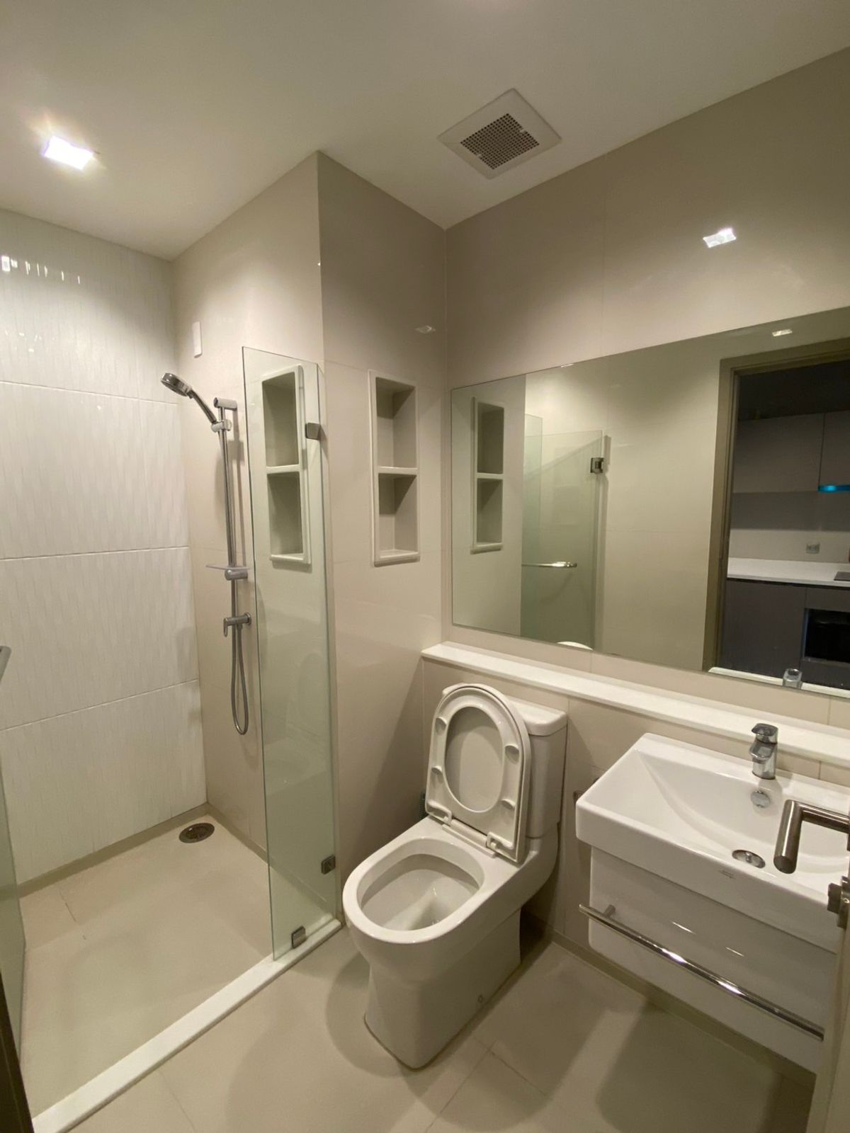 For SaleCondoRama9, Petchburi, RCA : Life Asoke Rama 9 condo for sale, price 3,200,000 baht [MKS250625]