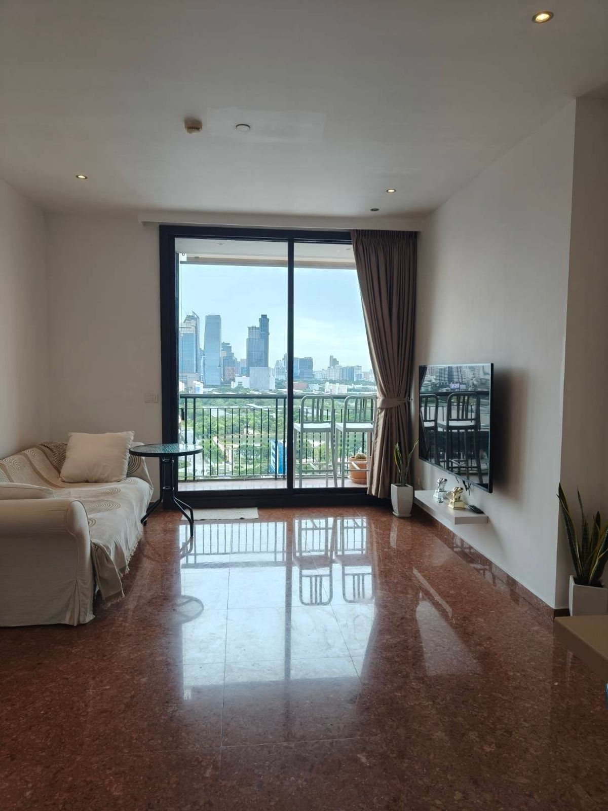 For RentCondoSukhumvit, Asoke, Thonglor : 🐈 Cat Friendly Unit with Stunning View of Benjakitti Park