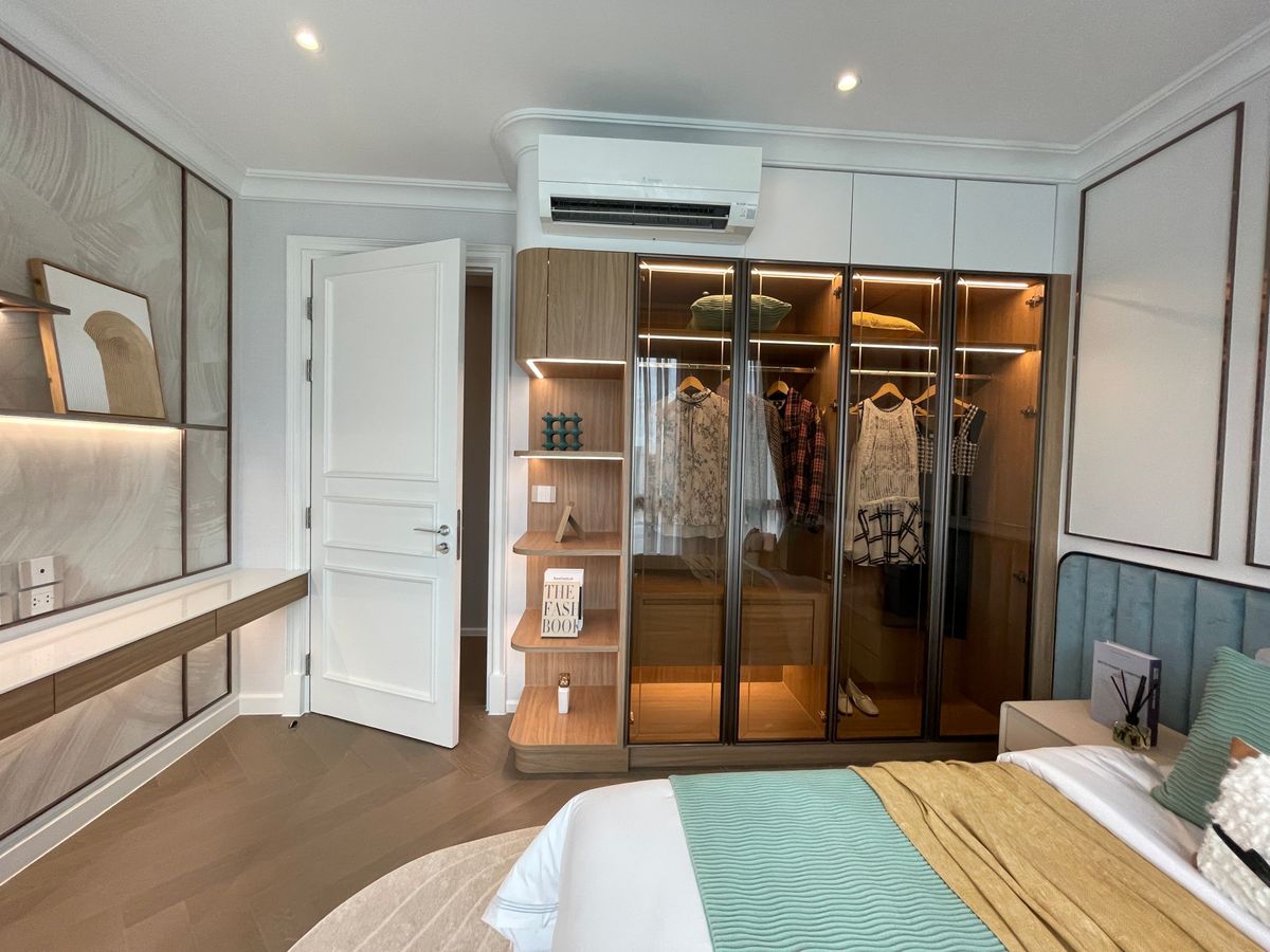For SaleHouseSukhumvit, Asoke, Thonglor : [RARE ITEM] Luxurious corner mansion Lavista Ekkamai 10 | 429 sq m. Superior life in the heart of Ekkamai—fully decorated. Ready to move in!
