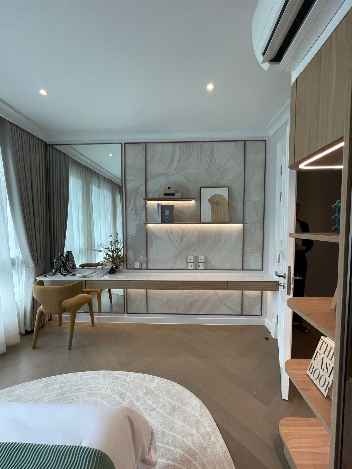 For SaleHouseSukhumvit, Asoke, Thonglor : [RARE ITEM] Luxurious corner mansion Lavista Ekkamai 10 | 429 sq m. Superior life in the heart of Ekkamai—fully decorated. Ready to move in!