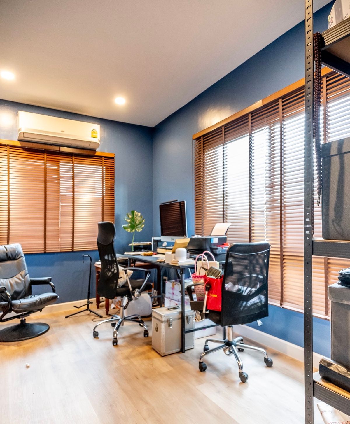 ขายบ้านลาดกระบัง สุวรรณภูมิ : 🏡 ขายบ้านเดี่ยวหรู โครงการ Perfect Place กรุงเทพกรีฑา 4 ห้องนอน 4 ห้องน้ำ ตกแต่งสวยพร้อมอยู่