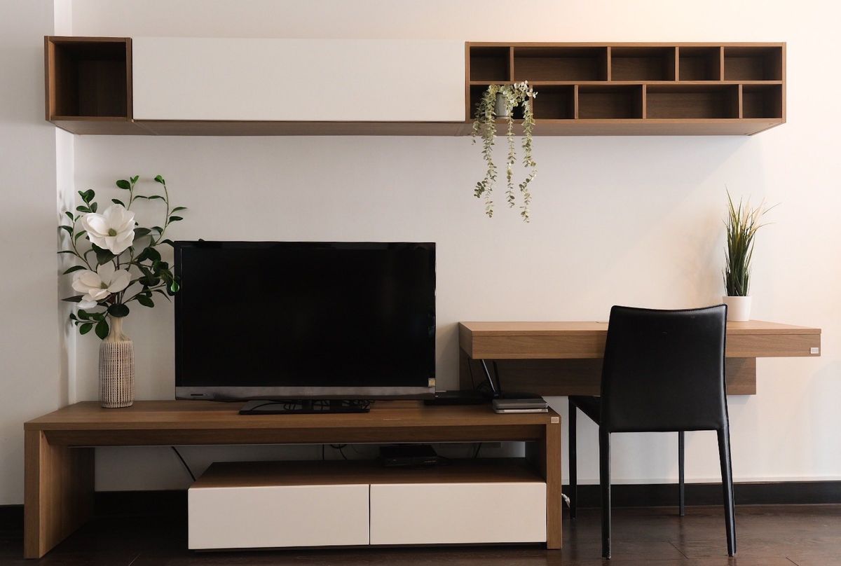 For RentCondoRatchathewi,Phayathai : Condo with beautiful decorative furniture for rent in Phayathai-Ratchathewi area, near BTS Phayathai, only 200 meters