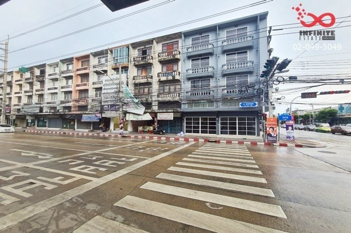 ขายอาคารพาณิชย์ลาดกระบัง สุวรรณภูมิ : ขายอาคารพาณิชย์ 4.5ชั้น “ห้องมุม” ติดถนน ใกล้แยกประเวศ 