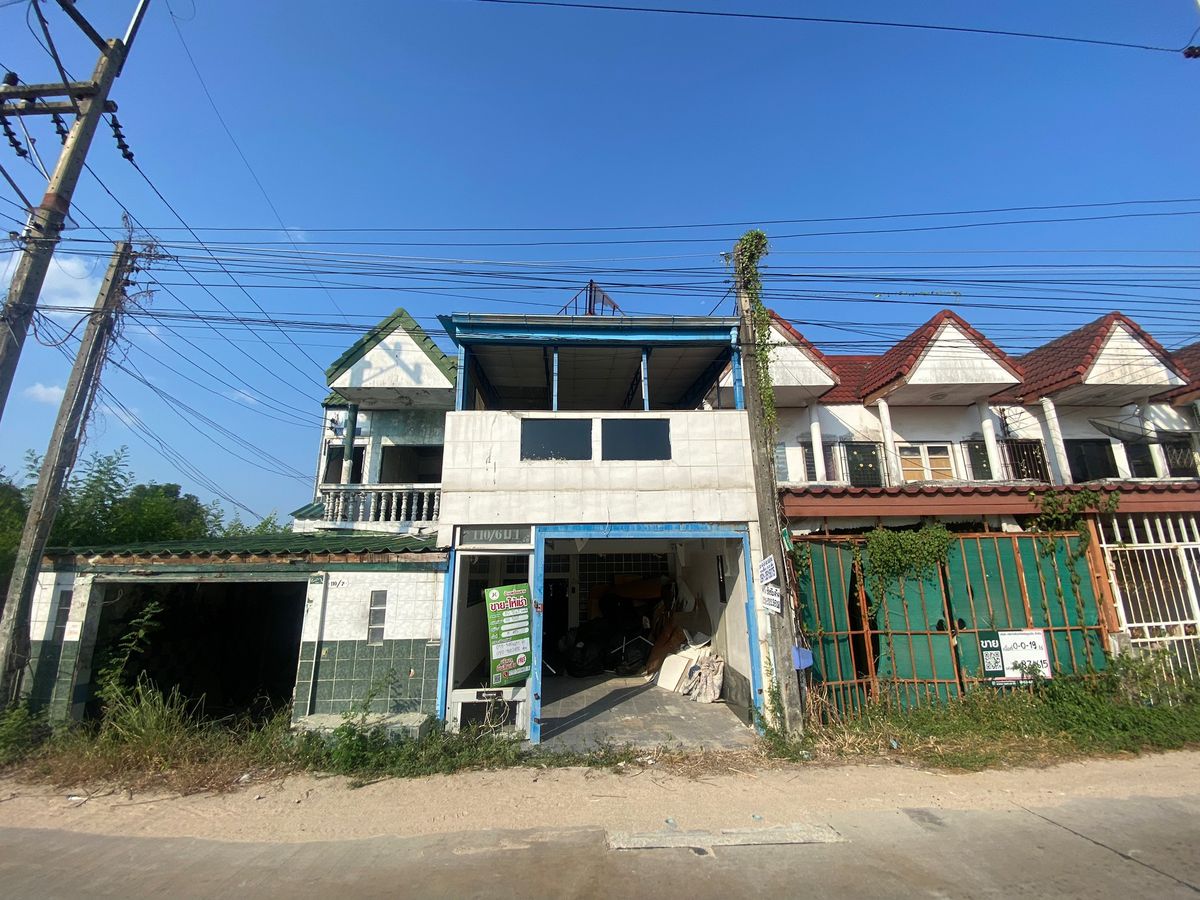 ขายทาวน์โฮมพัทยา บางแสน ชลบุรี สัตหีบ : BD 9267 : บ้านนอกโครงการพัทยา