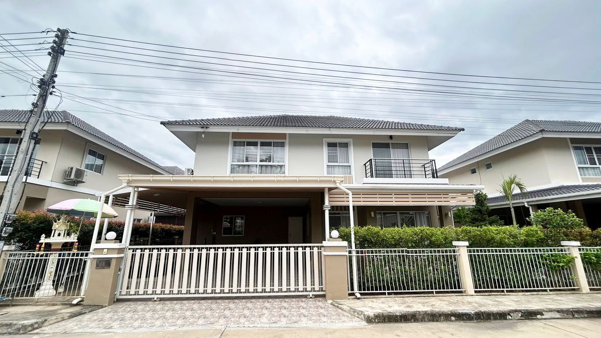 ให้เช่าบ้านเชียงใหม่ : ให้เช่าบ้านเดี่ยวสองชั้น  4 ห้องนอน 4 ห้องน้ำ 1  ห้องครัว  2  ที่จอดรถ