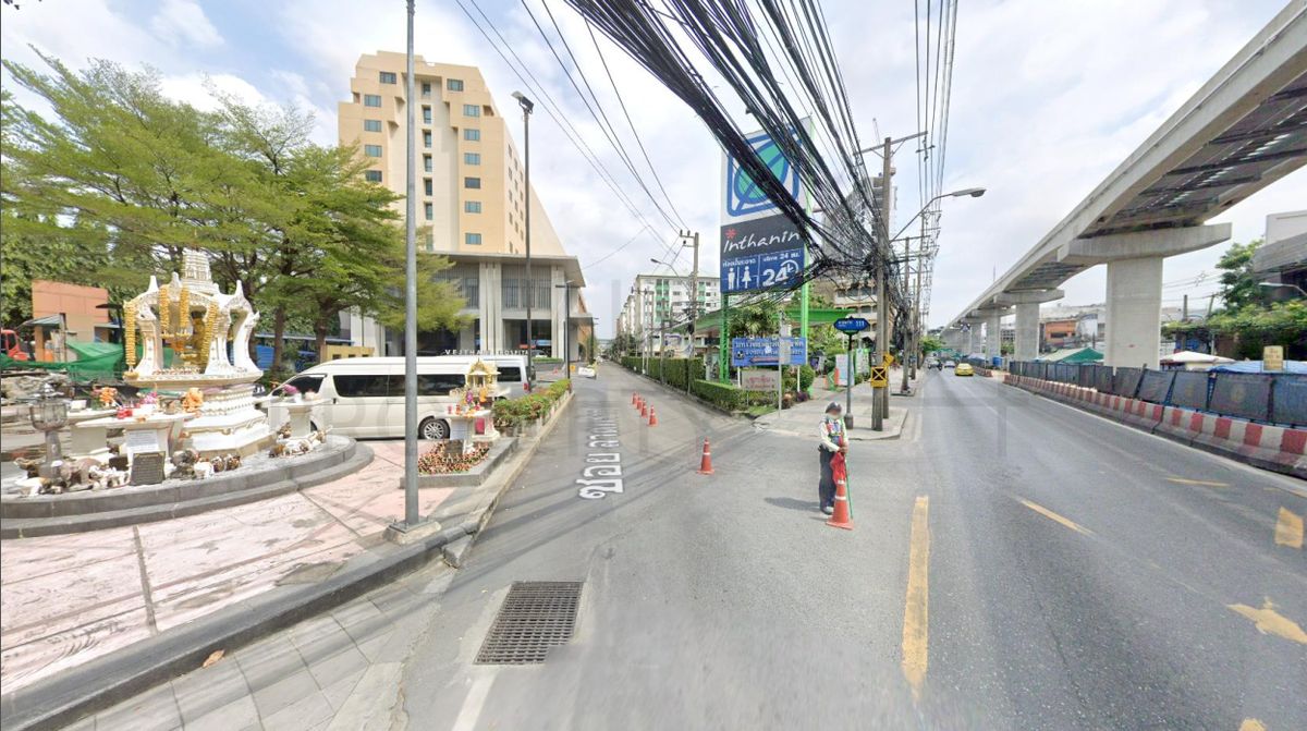 ขายที่ดินลาดพร้าว101 แฮปปี้แลนด์ :  ขายที่ดิน ซอยลาดพร้าว 111 ซอย ร.พ.เวชธานี  เนื้อที่ 541 ตารางวา