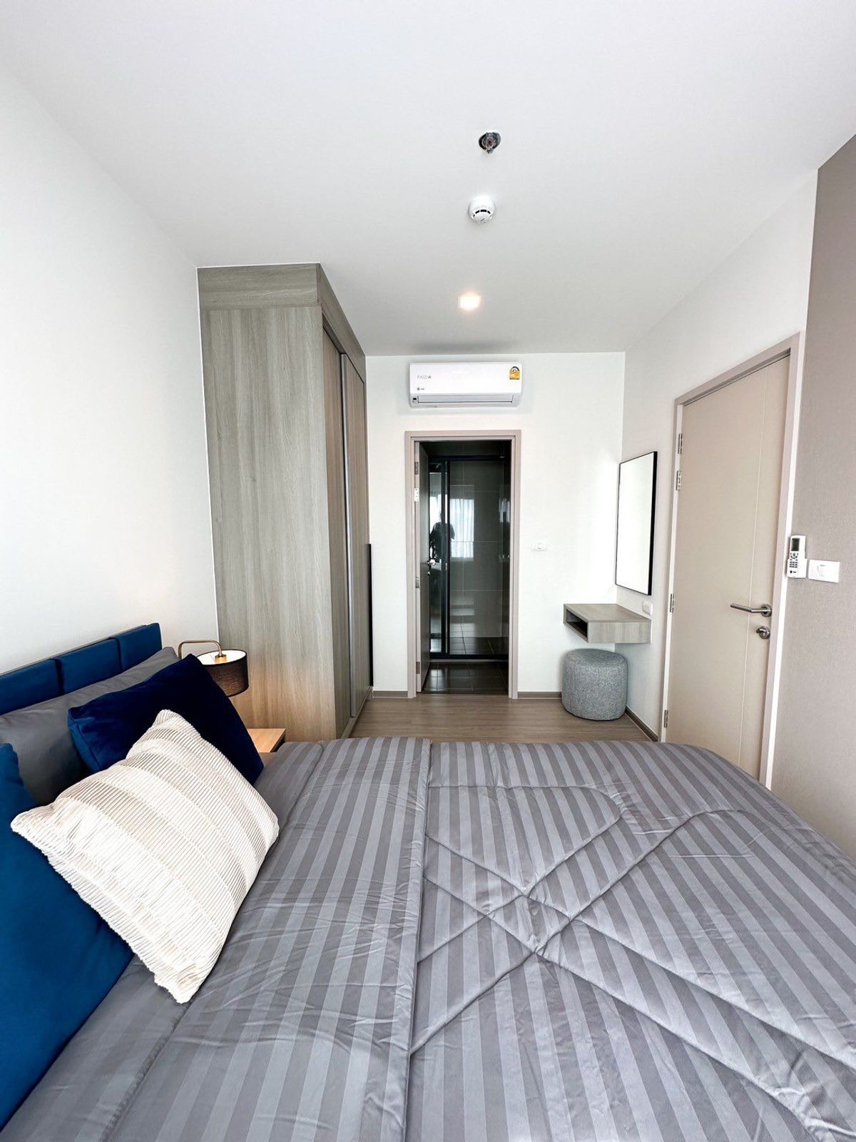 For RentCondoRama9, Petchburi, RCA : For rent ✨ THE BASE Phetchaburi - Thonglor ✨ Fully furnished and equipped with electrical appliances, near BTS Thonglor