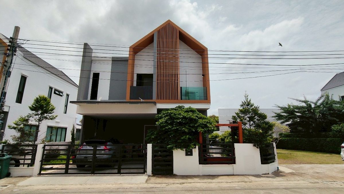 บ้านพระราม 2 บางขุนเทียน : ขาย / เช่า บ้านเดี่ยวพร้อมเฟอร์ฯ 4 ห้องนอน หลังริมติดสวน  พร้อมอยู่! ทำเลดี พระราม 2 ซอยเทียนทะเล 15 ให้เช่าบ้านเดี่ยว พระราม 2