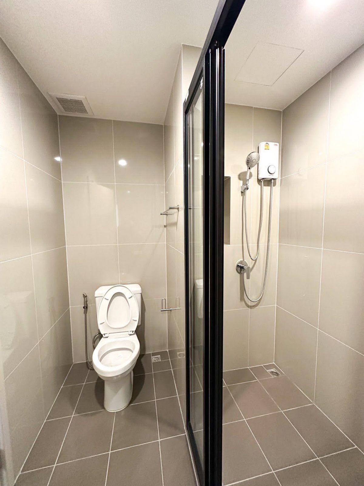 For RentCondoRama9, Petchburi, RCA : For rent ✨ THE BASE Phetchaburi - Thonglor ✨ Fully furnished and equipped with electrical appliances, near BTS Thonglor